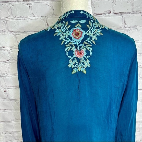 Johnny Was embroidered blue/teal tunic - Picture 7 of 12
